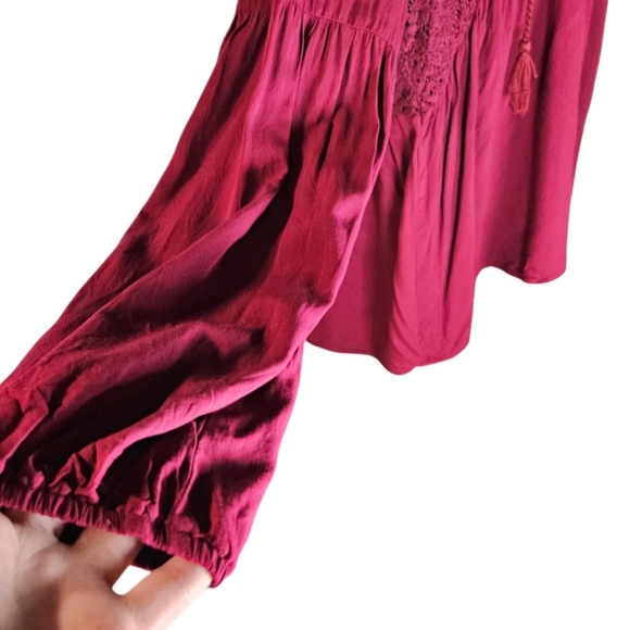 YA Los Angeles Boho Cut Out Long Sleeve Peasant Top Size S Deep Red Bohemian - Picture 6 of 13